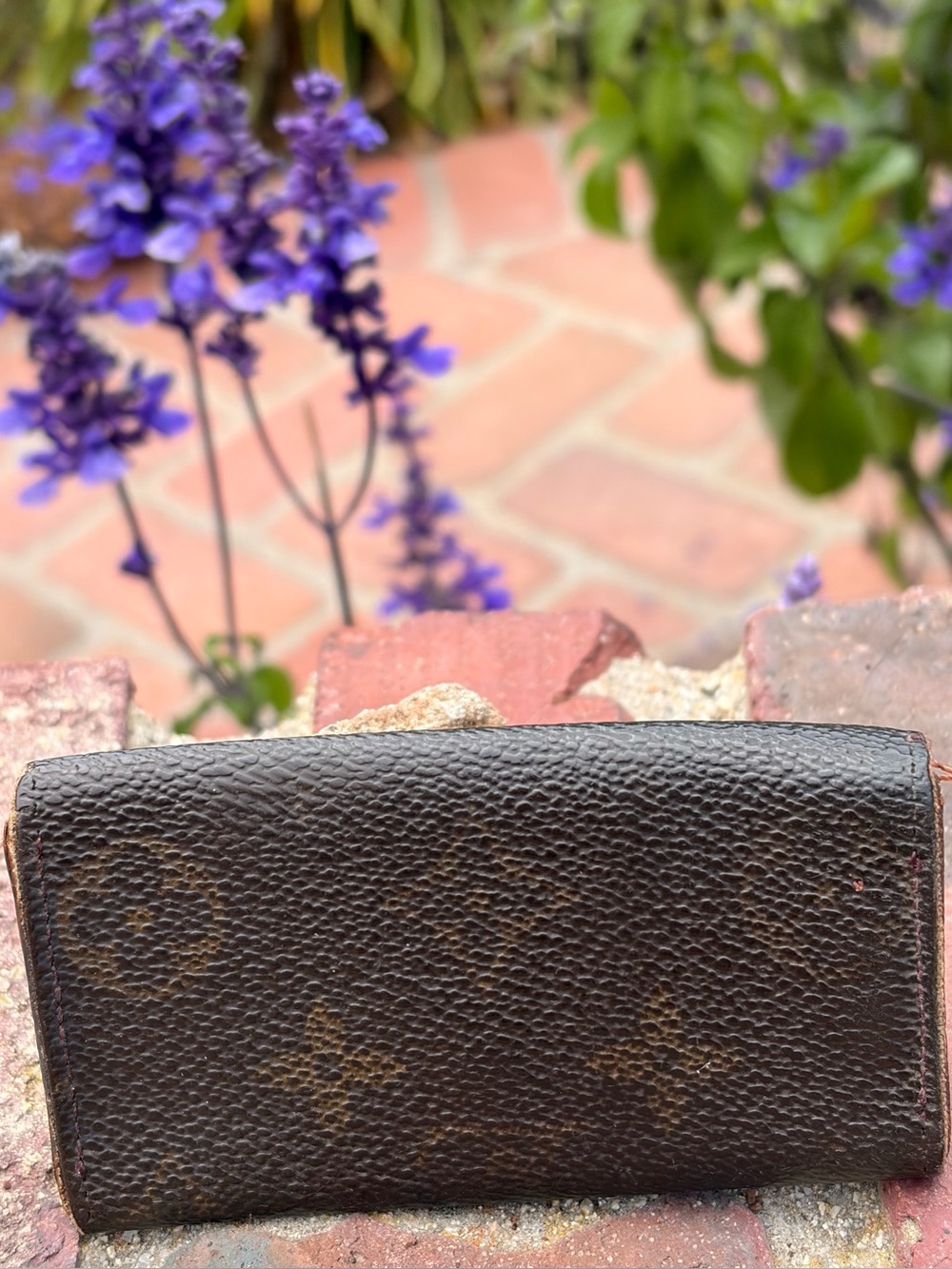Louis Vuitton Monogram KeyCase 2000 France Datecode Authentic - Picture 3 of 9